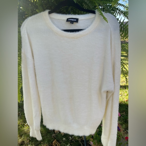 Express Ivory Cozy Fuzzy Crew Neck Sweater Sz M - Picture 2 of 13